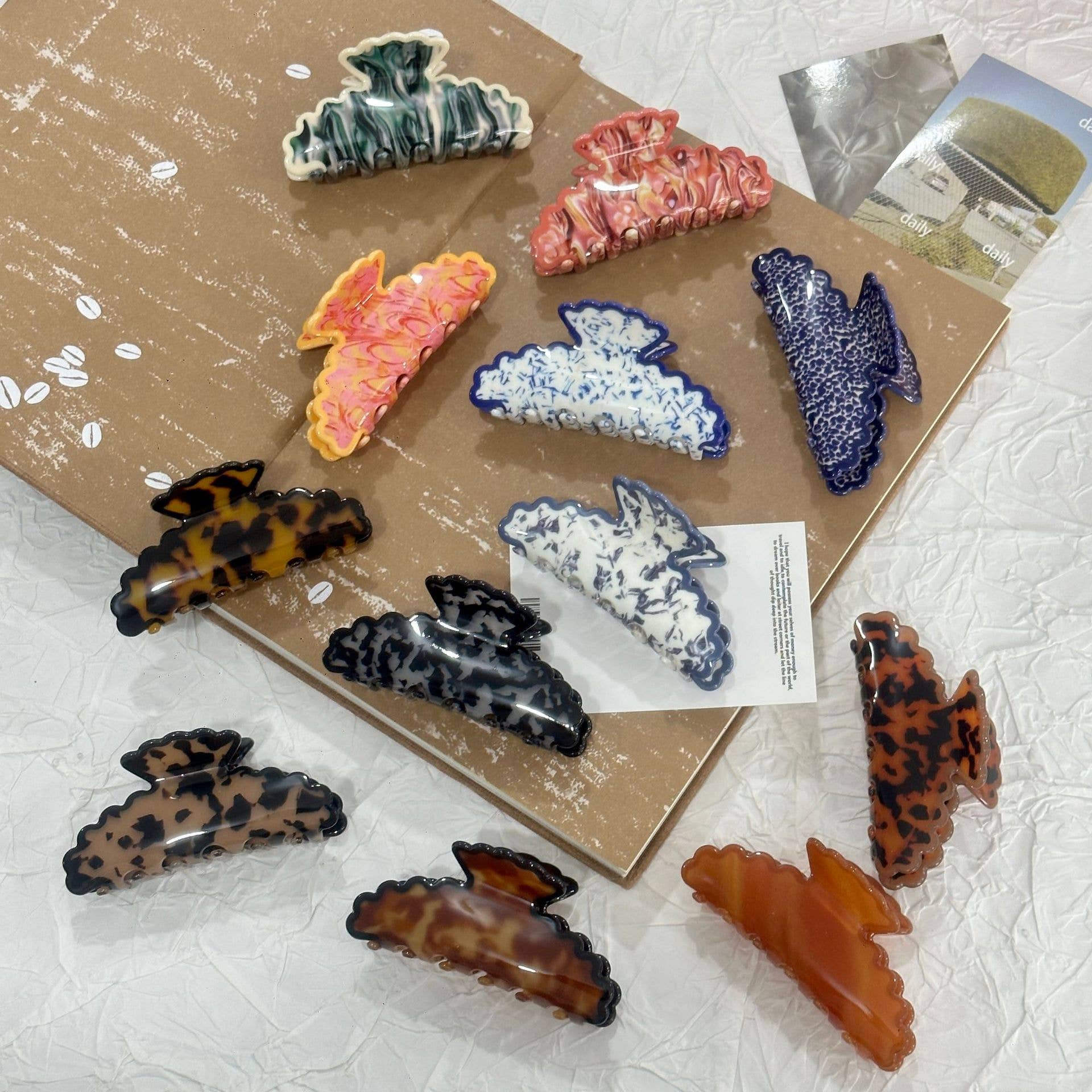 Artistic Wave Edged Spotted Tie Dye Hair Claws