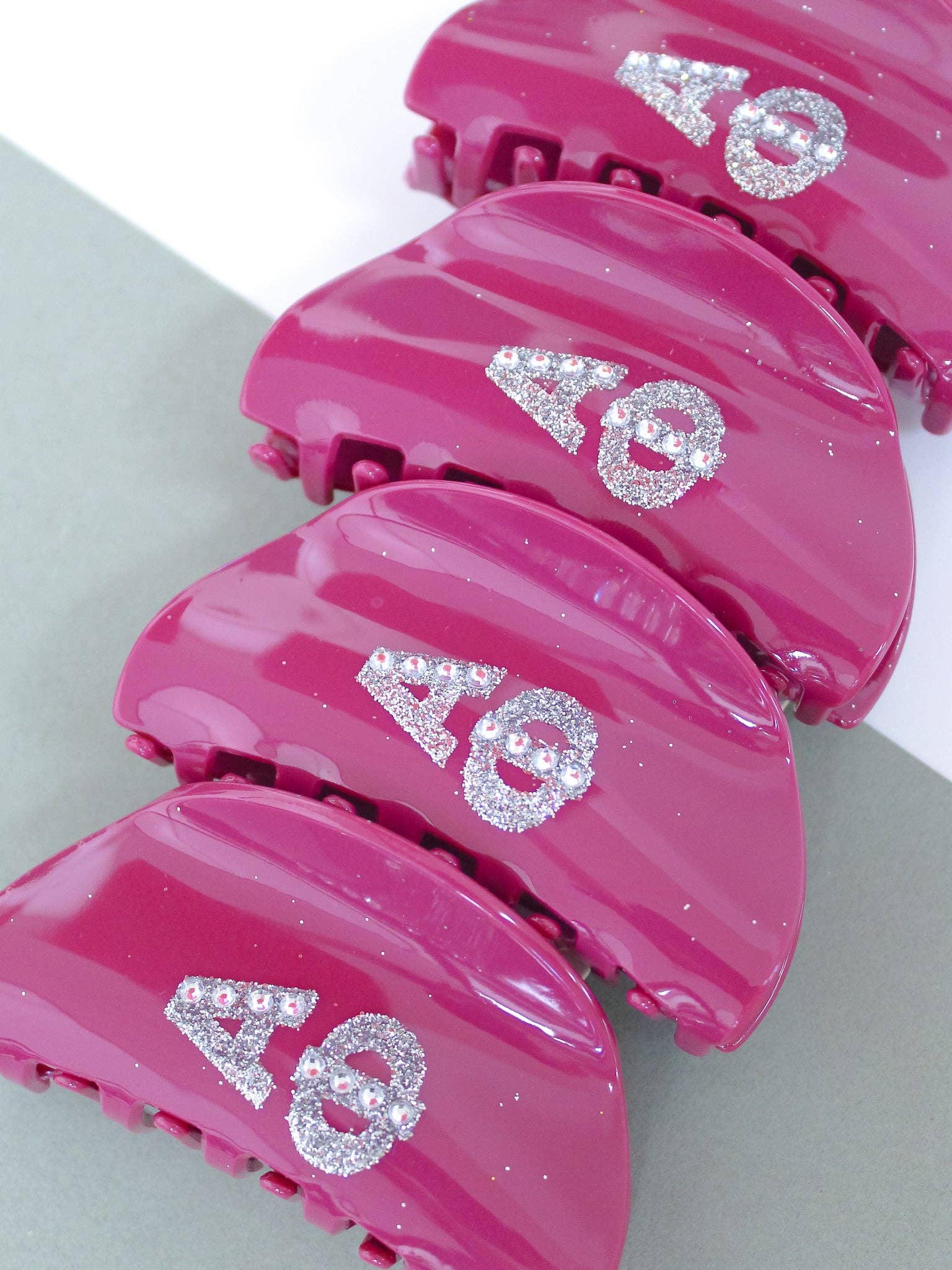 Girl On the Go Hair Claw Clip: DELTA ZETA