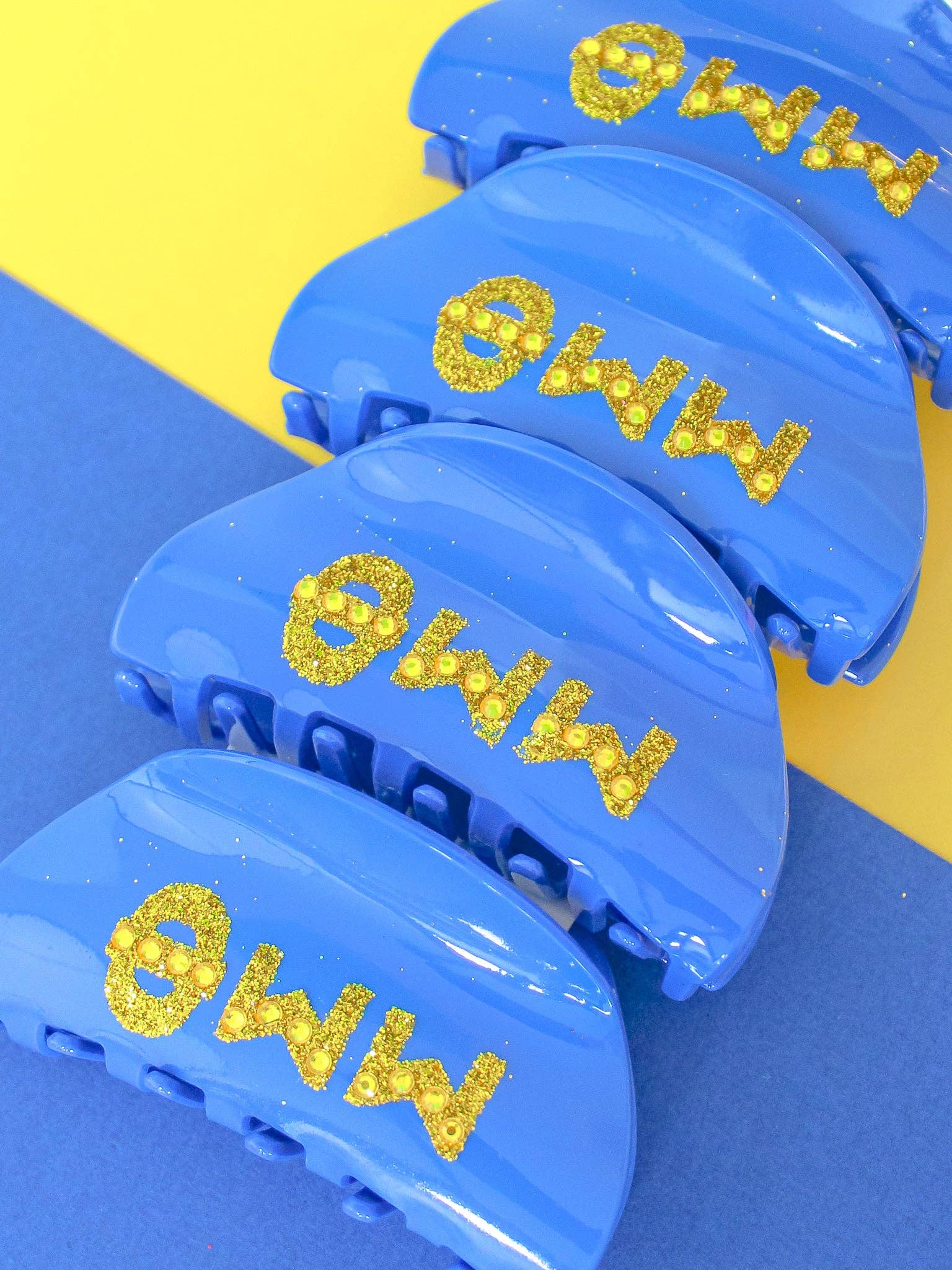 Girl On the Go Hair Claw Clip: DELTA ZETA