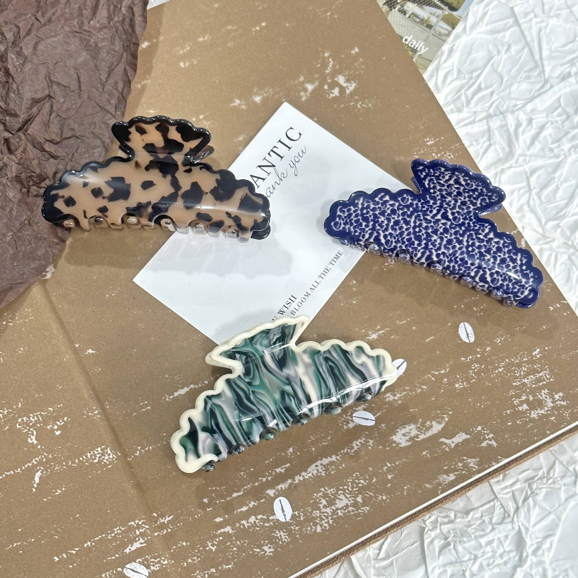 Artistic Wave Edged Spotted Tie Dye Hair Claws