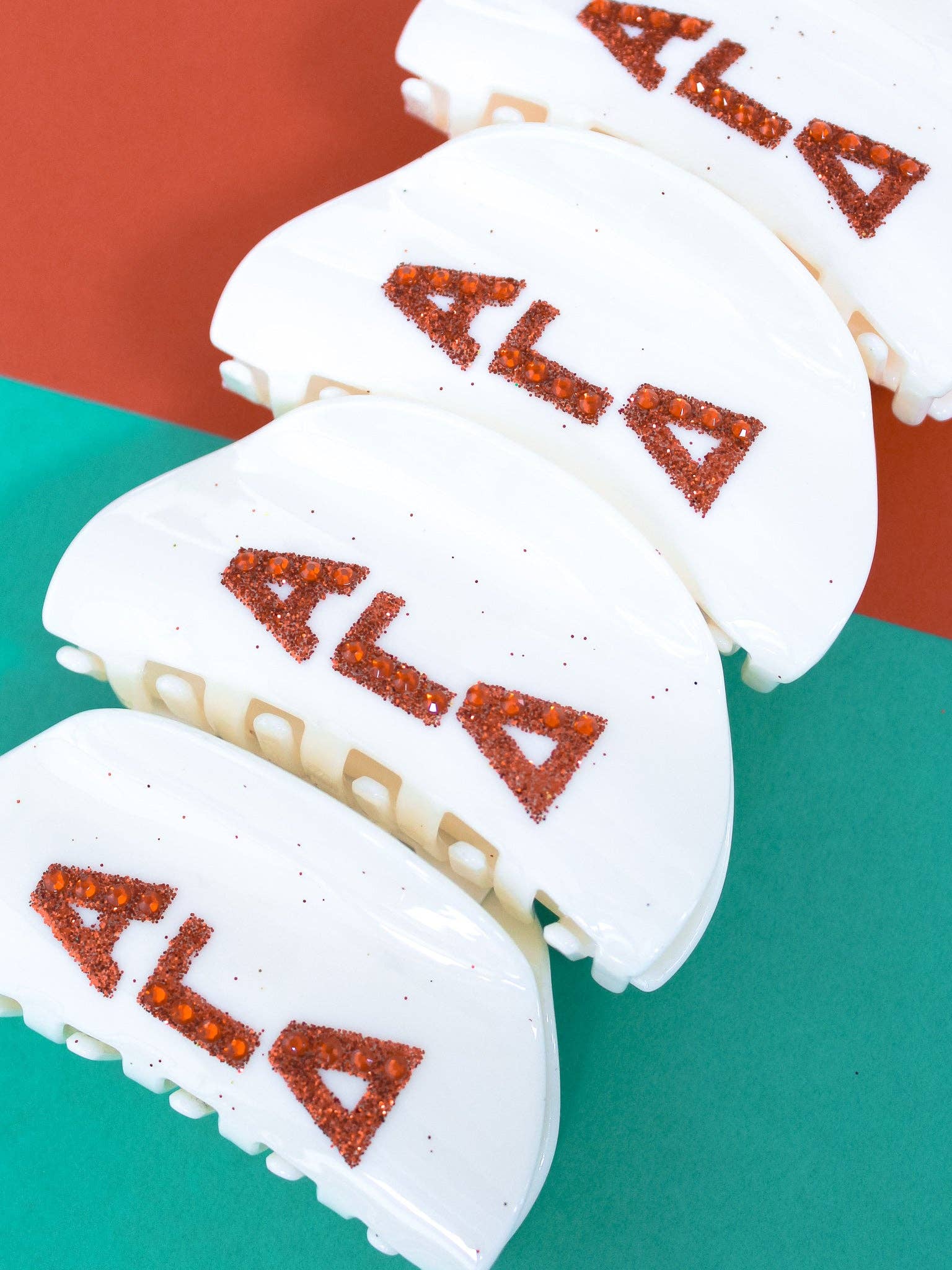 Girl On the Go Hair Claw Clip: DELTA ZETA