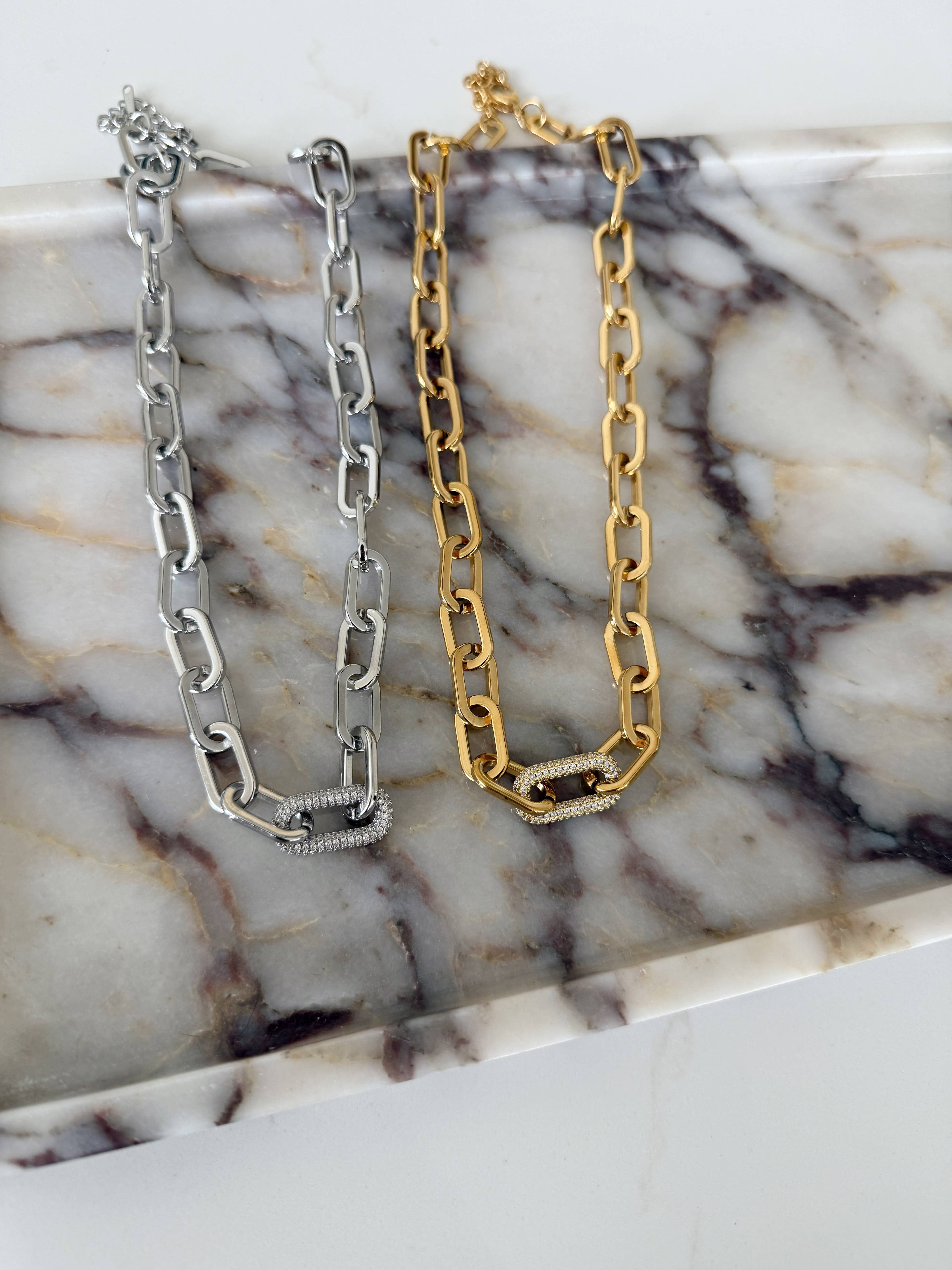 AVA NECKLACE