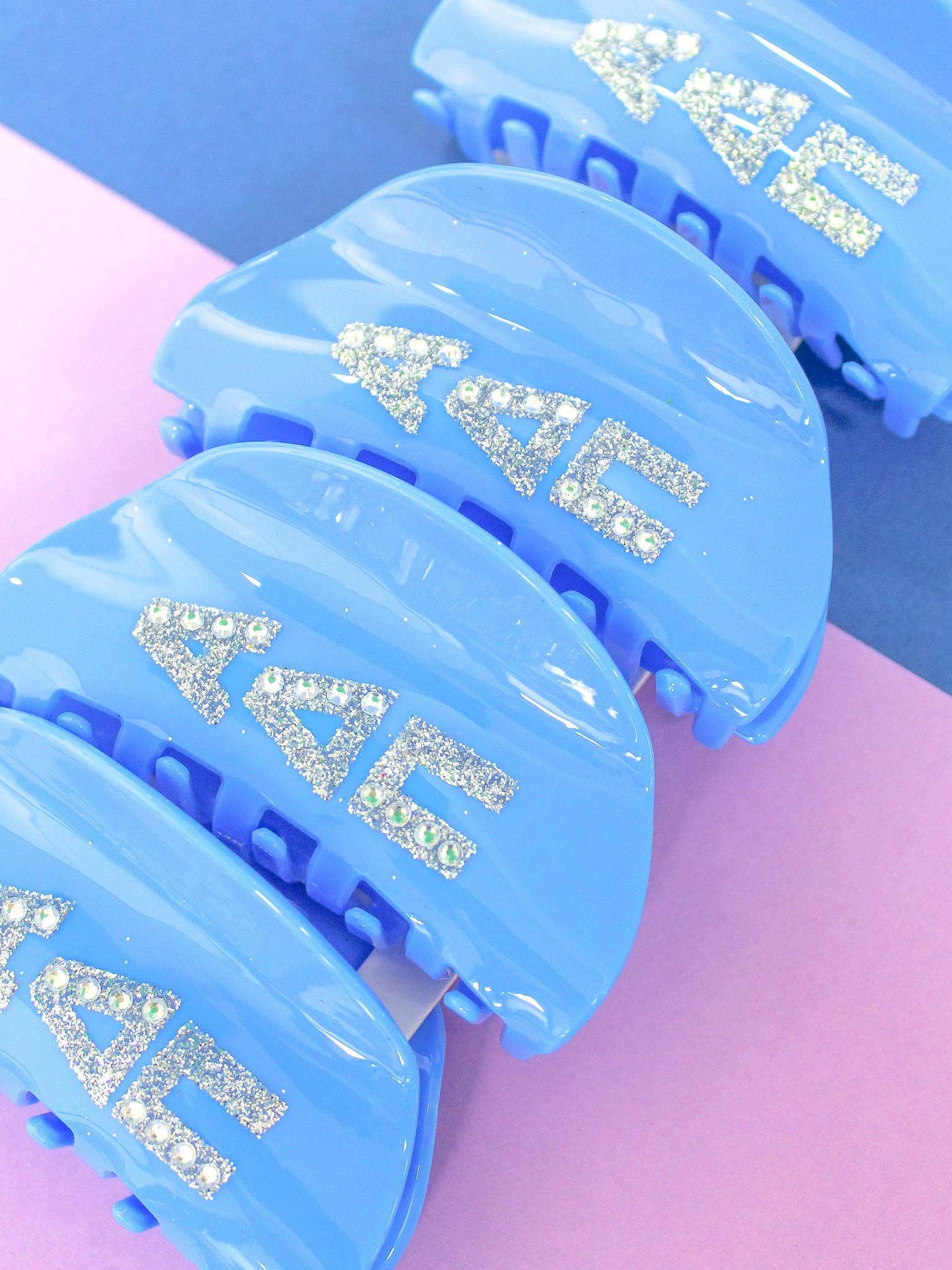 Girl On the Go Hair Claw Clip: DELTA ZETA