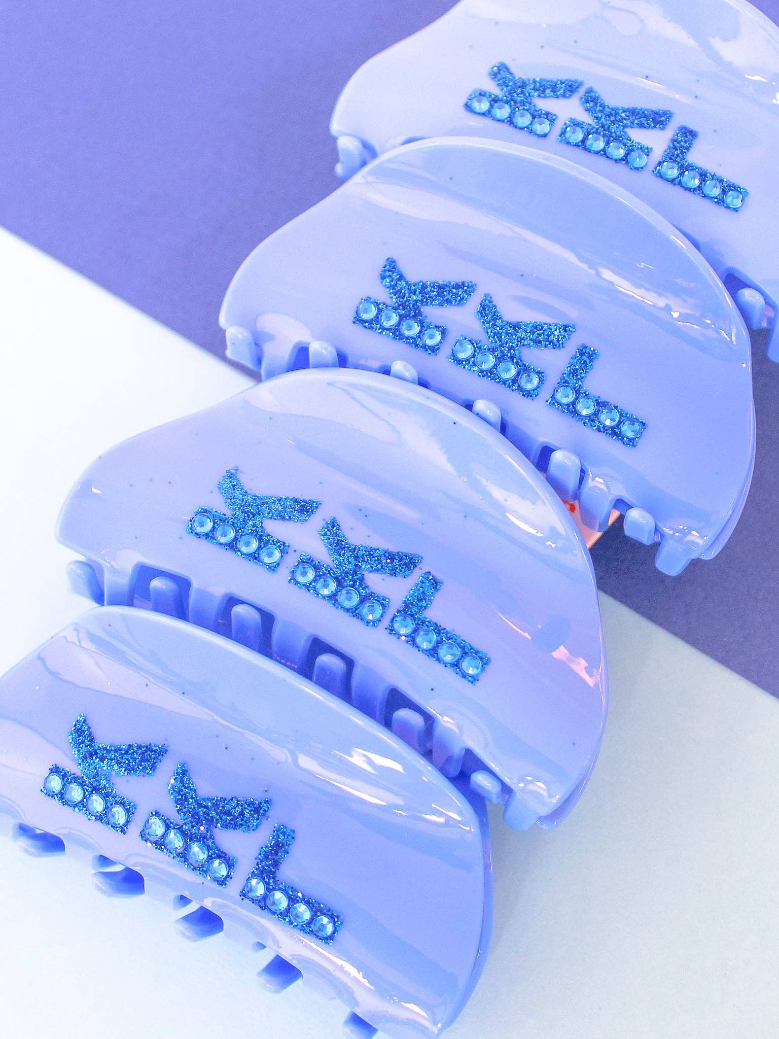 Girl On the Go Hair Claw Clip: DELTA ZETA
